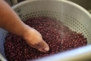 rinsing beans before soaking
